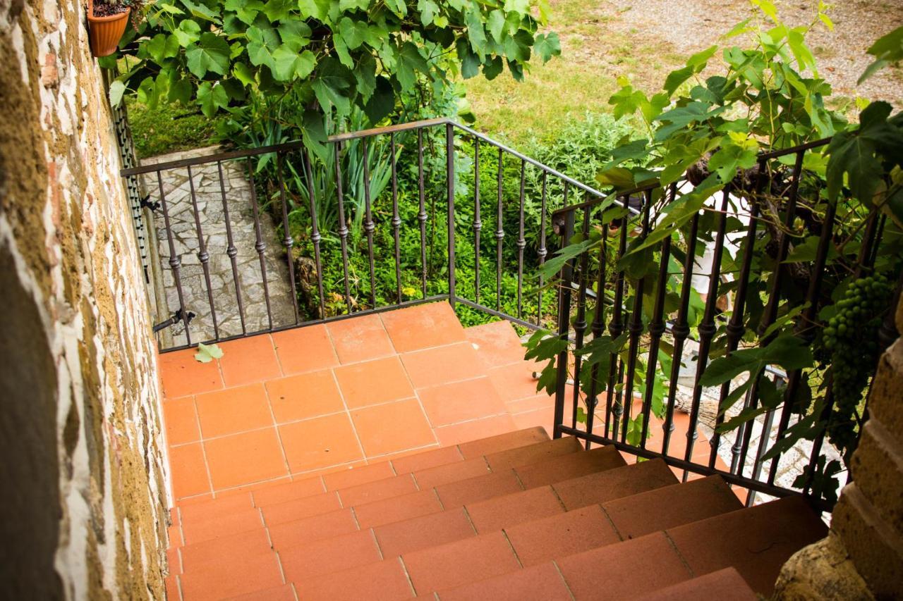 Podere Le Chiuse Сована Экстерьер фото